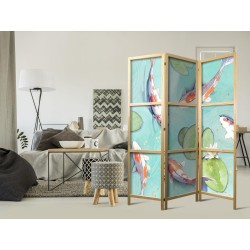 Japanischer Paravent - Spectacular Fish - White-Orange Koi Fish Swimming in Crystal Clear Water with Water Lilies