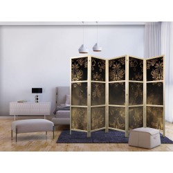 Japanischer Paravent - Floral Ornaments Carved in Delicate Sepia and Brown Shades