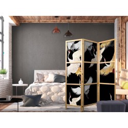 Japanischer Paravent - Cranes at Night - White and Gold Birds Flying Away on a Black Background